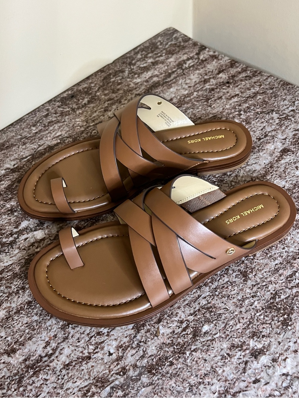 Nora Thong Sandal color Luggage size 9